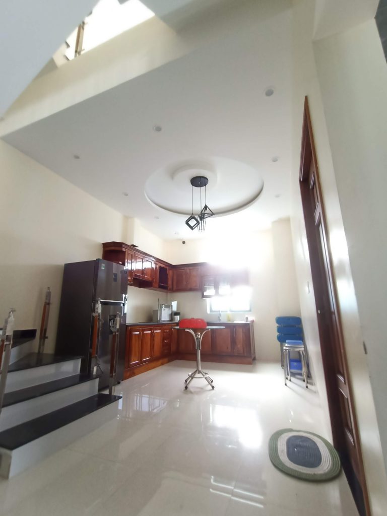 phòng bếp trong nhà 3 tầng