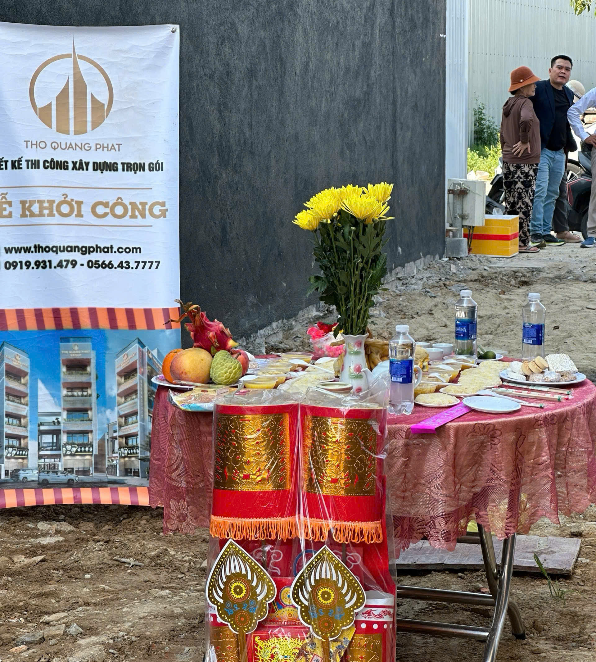 Lễ khởi công nhà phố